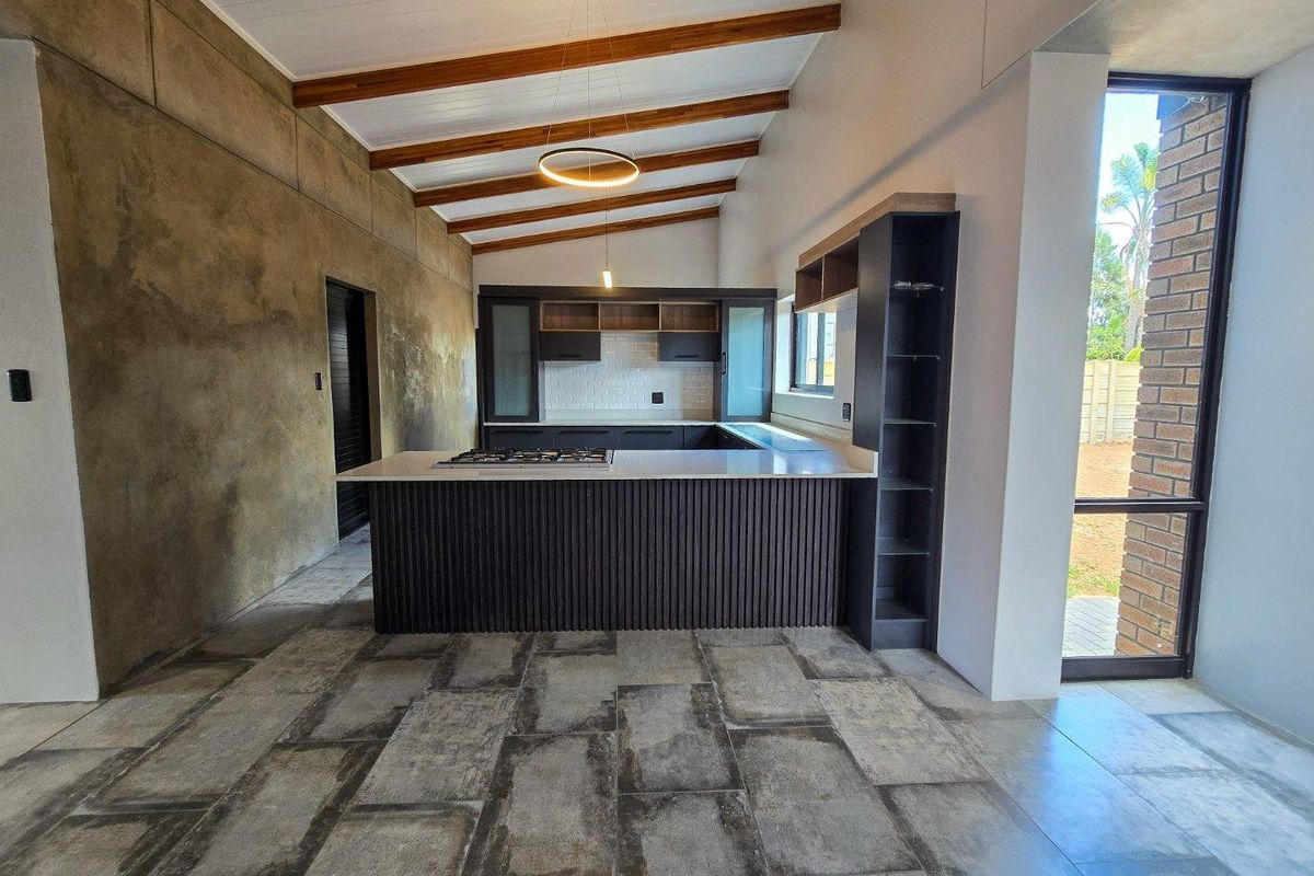 Ultra modern, one-of-a-kind three bedroom family home. - Photo 5