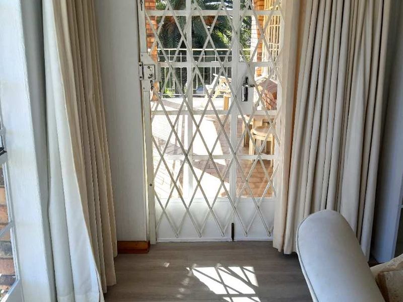 Spacious, Light-Filled Retirement Living in the Heart of Bryanston - Photo 7