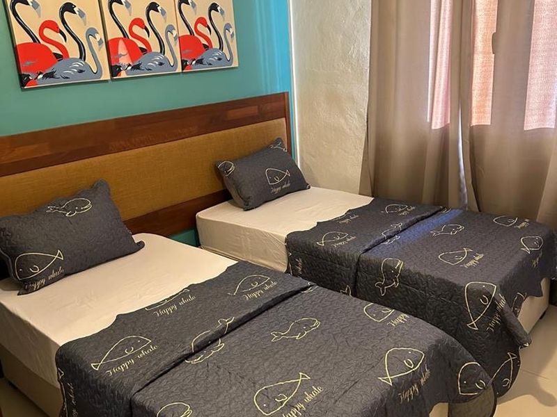 Charming 2-Bedrooms & Steps from Pereybere Beach - Photo 8