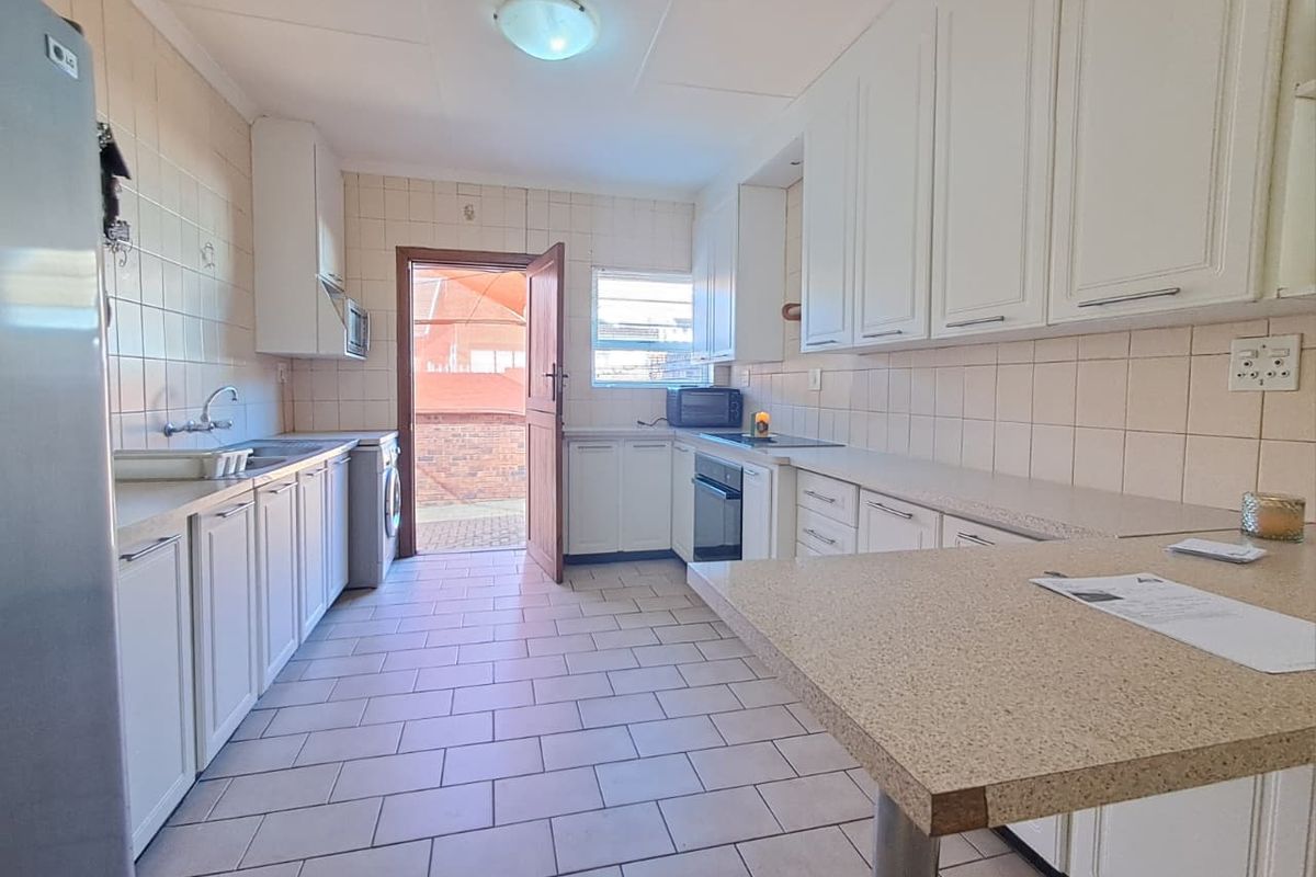 3 Bedroom Cluster for Sale in Mayberry Park - Photo 3