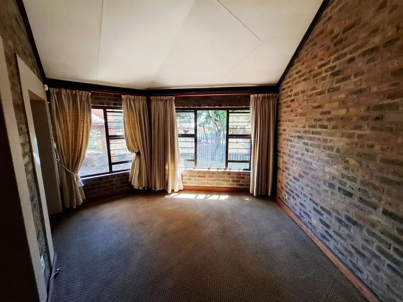 Timeless Elegance in the Heart of Aerorand. - Photo 10