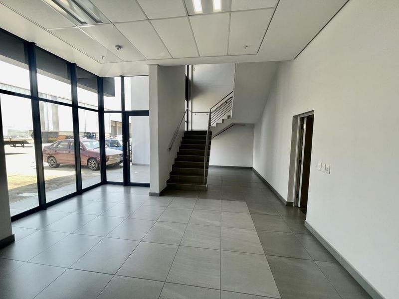 Hendra Estates -1603sqm A-Grade Mini Factory To Let - Mount Edgecombe - Photo 2