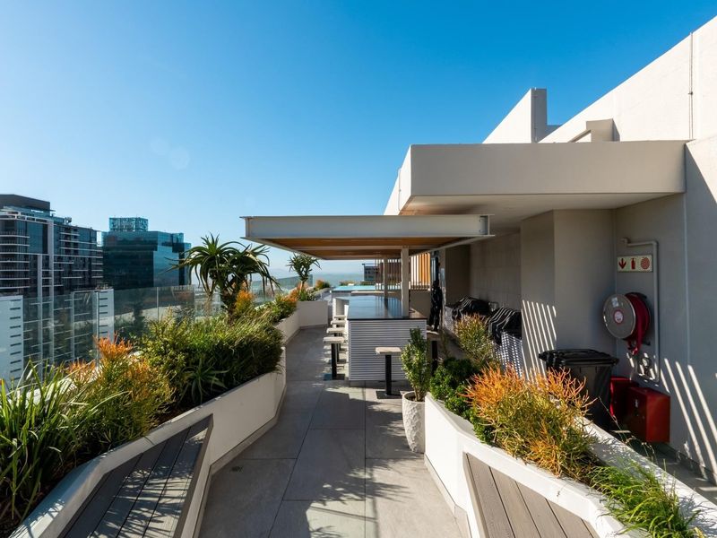 Modern Fully Furnished 1-Bedroom Apartment in Cape Town City Centre - Photo 8