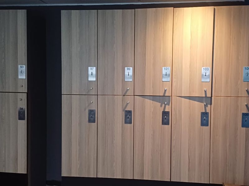 Versatile Office with Unmatched Convenience - Photo 6