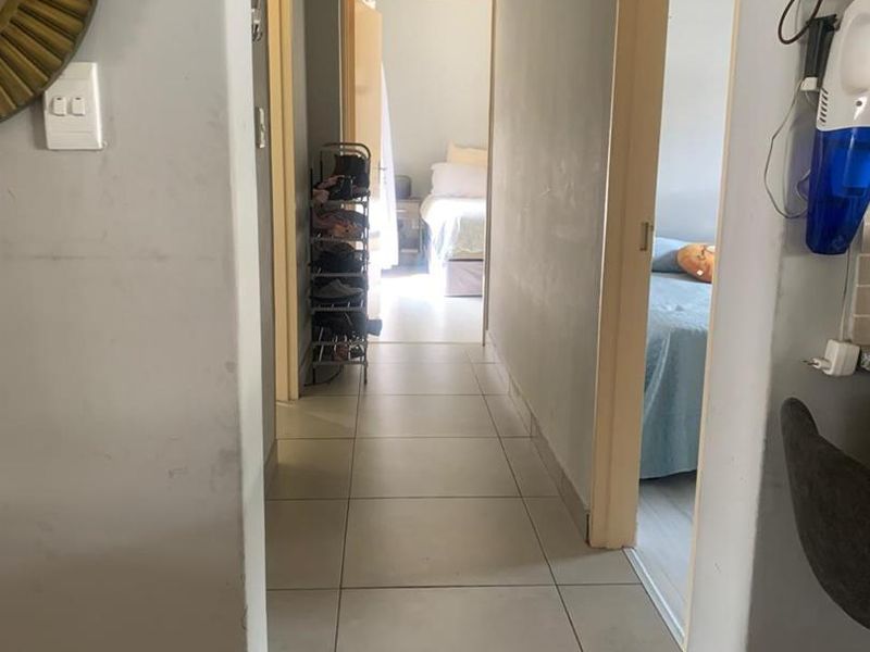 "Carming Town House in Pomona" - Photo 9