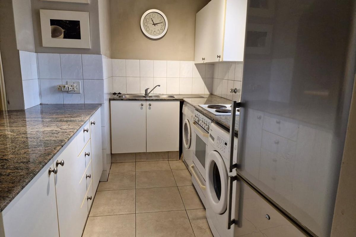 Spacious 1 Bed Garden Apartment - Photo 5