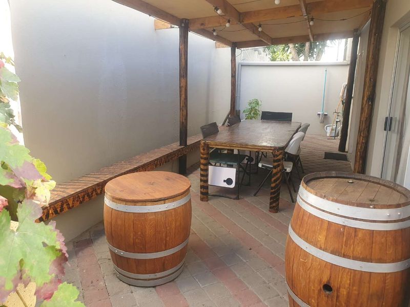 Spacious Townhouse For Sale in the Heart of Klein Windhoek - Photo 9