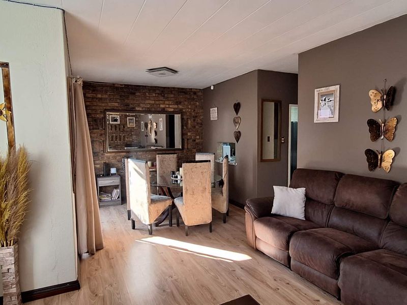 Safe & Secure Lock-up & Go Duplex - Photo 5