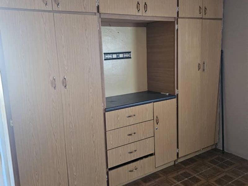 3 Bedroom House for Sale - Photo 4