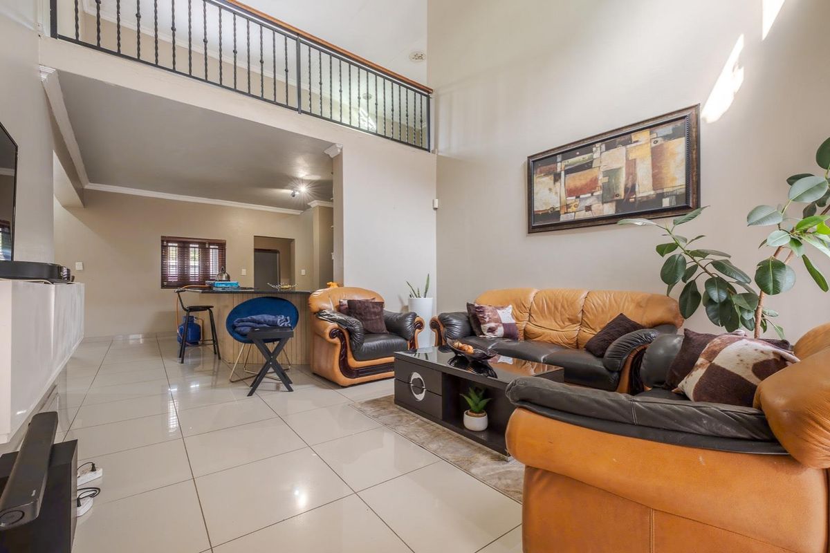 Four bedroom home in Security Estate - Olympus - Photo 2