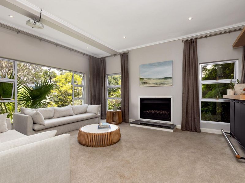 4 Bedroom House for Sale in Dainfern Golf Estate - Photo 4