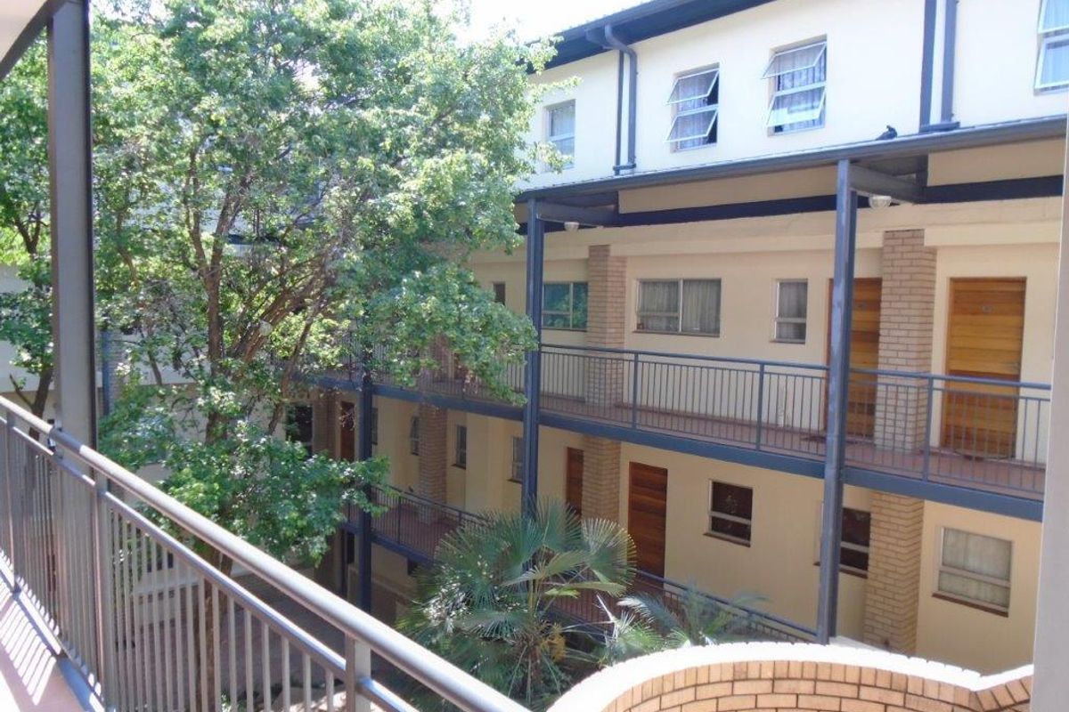 1 Bed 1 Bath Apartment for Sale - Photo 2