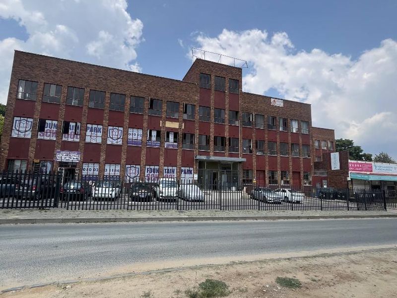 High-Yield Commercial Investment | Fountainbleau, Randburg – R12.5M - Photo 4