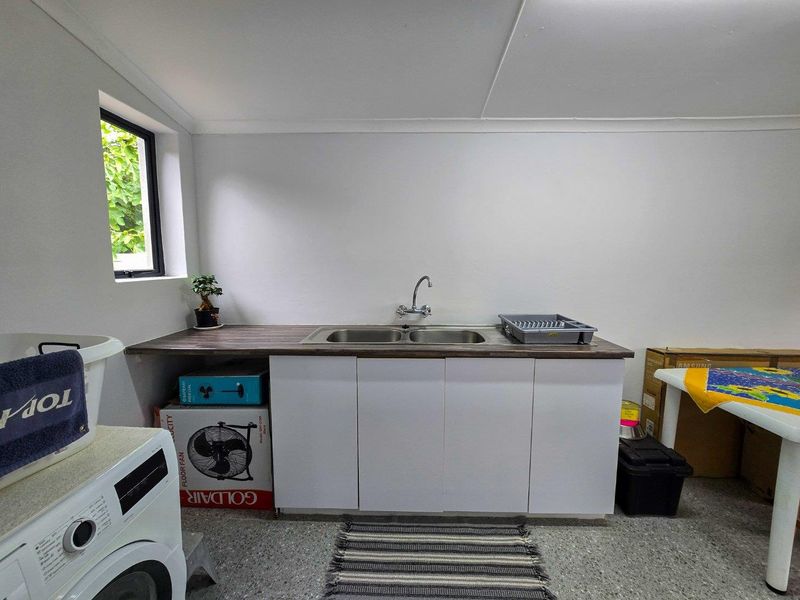 Newly renovated and ideal for first time buyers. - Photo 9