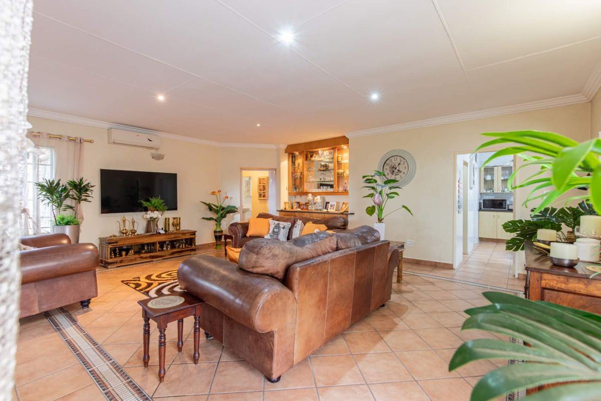 Charming Noordheuwel Living - Photo 5