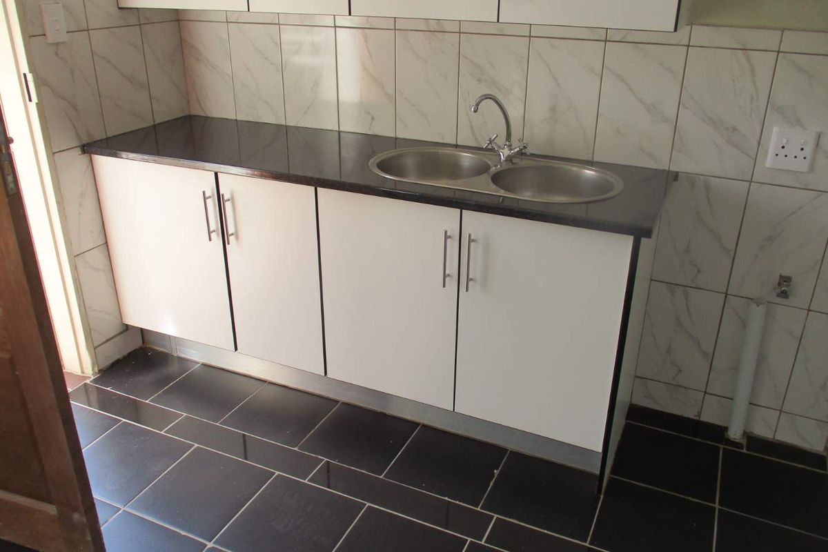 A 1 BEDROOM UNIT TO RENT IN CLAREMONT - Photo 5