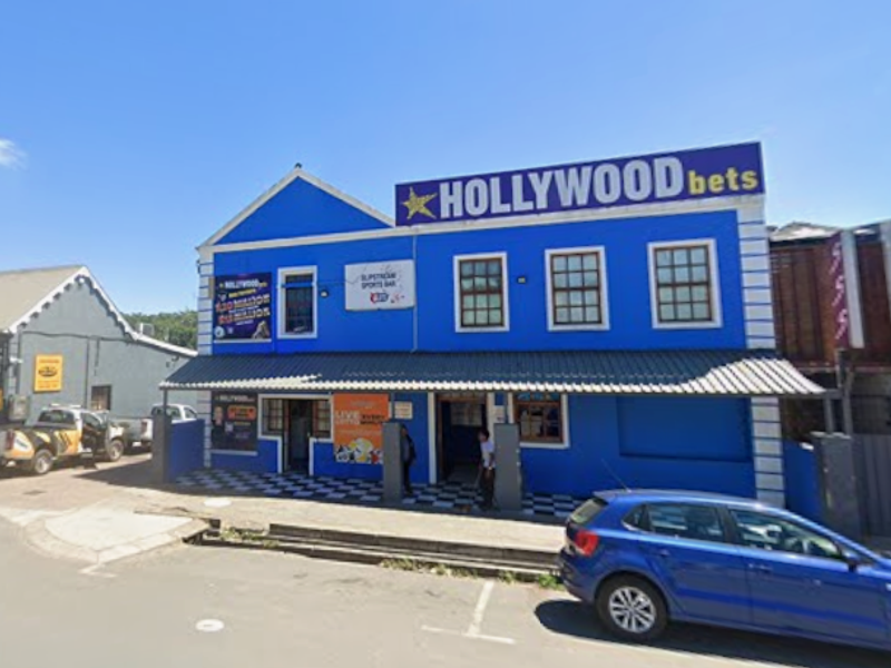 Ground floor Commercial property to let in Grahamstown - Photo 4