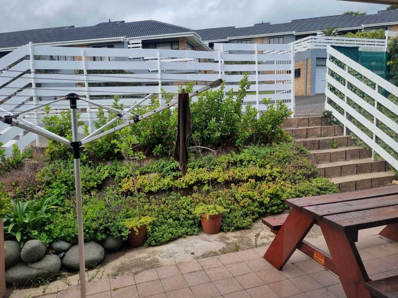 This property offers sophistication, comfort and safety in one of the most sought- after areas. - Photo 4