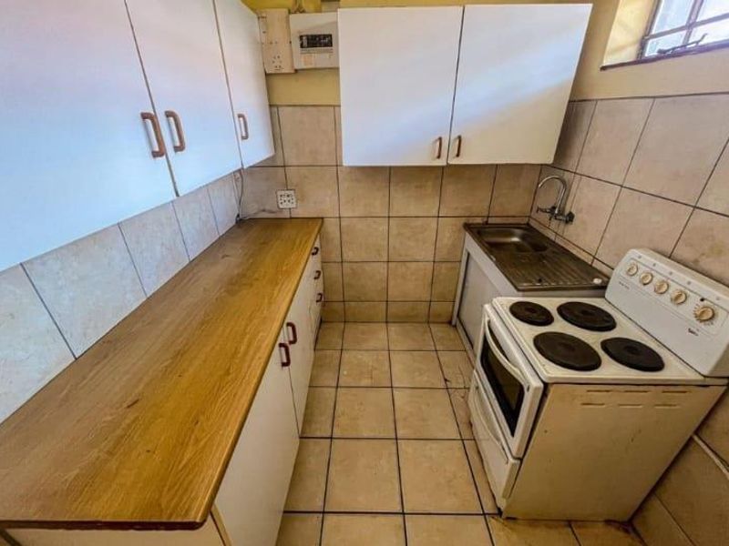 2 Bedroom Apartment for Sale in Kenilworth Johannesburg - Photo 5
