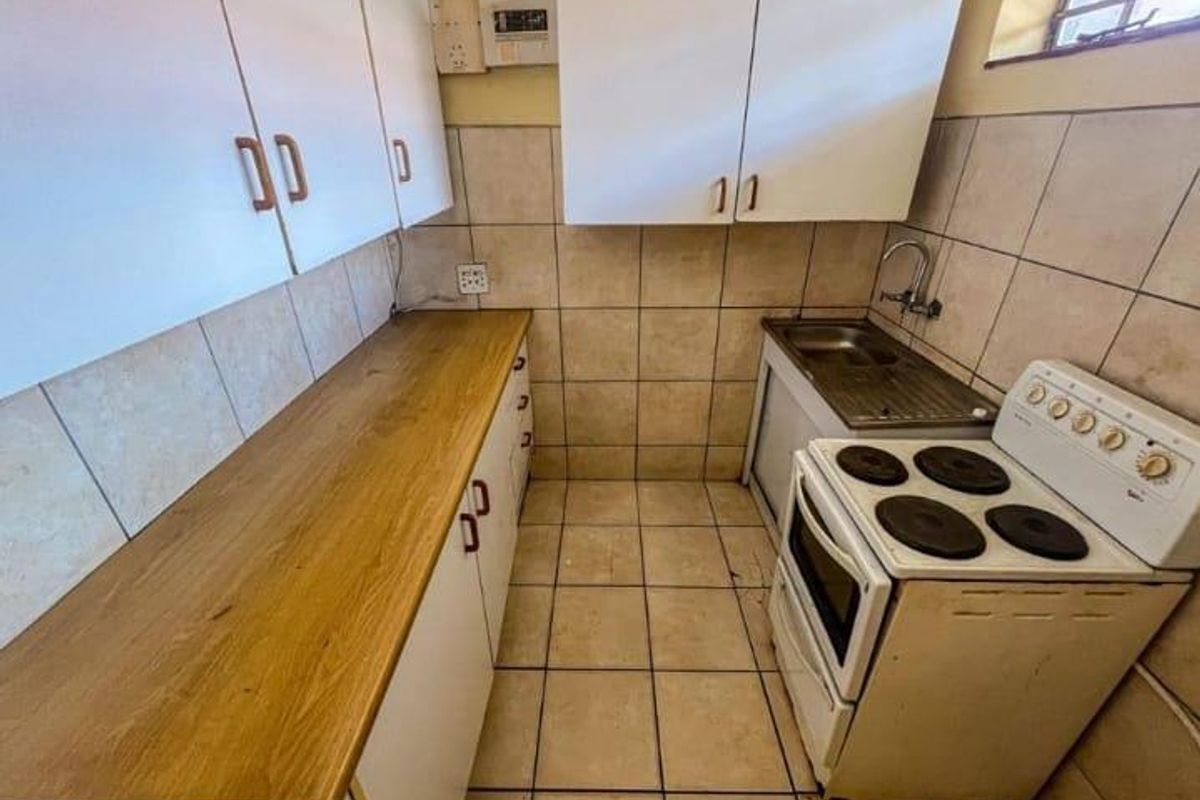 2 Bedroom Apartment for Sale in Kenilworth Johannesburg - Photo 5