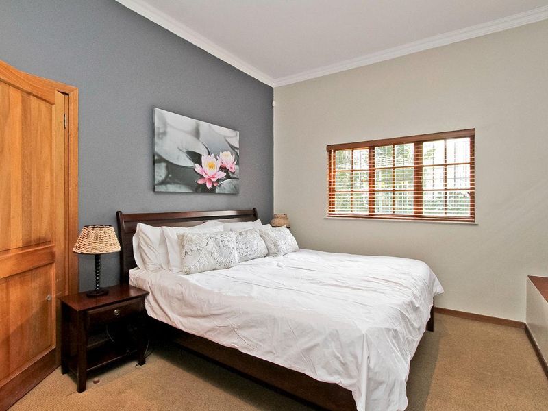 Executive Fully Furnished Pool Cottage! - Photo 10