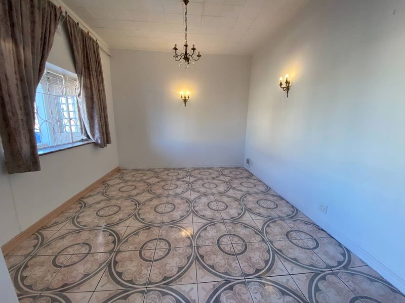 Large family home - Photo 6