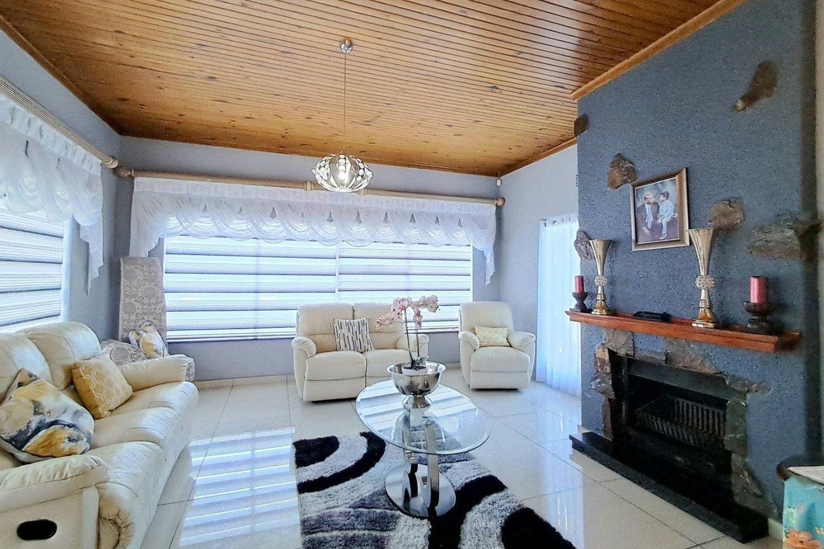 4 Bedroom House for sale in Albemarle - Photo 3