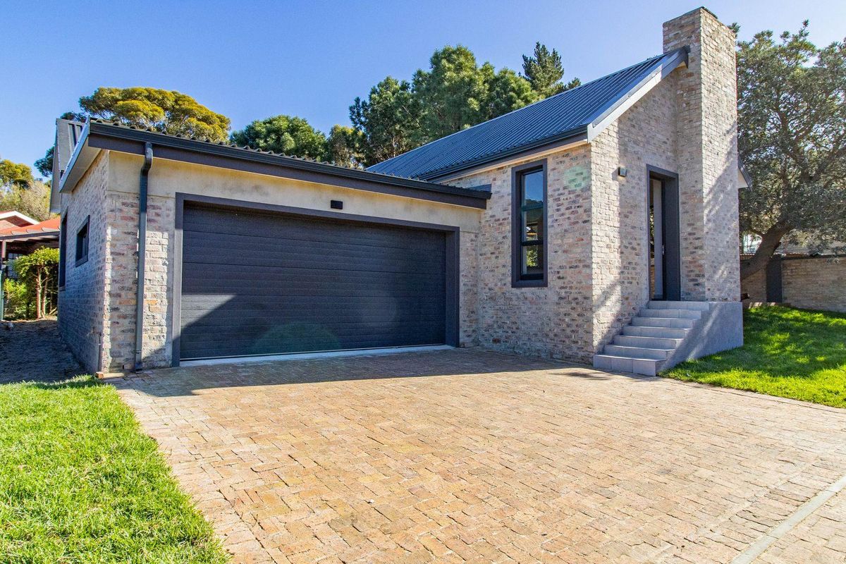 Brand New Home in Access Controlled Complex – Peace of Heaven, Kleinmond - Photo 5