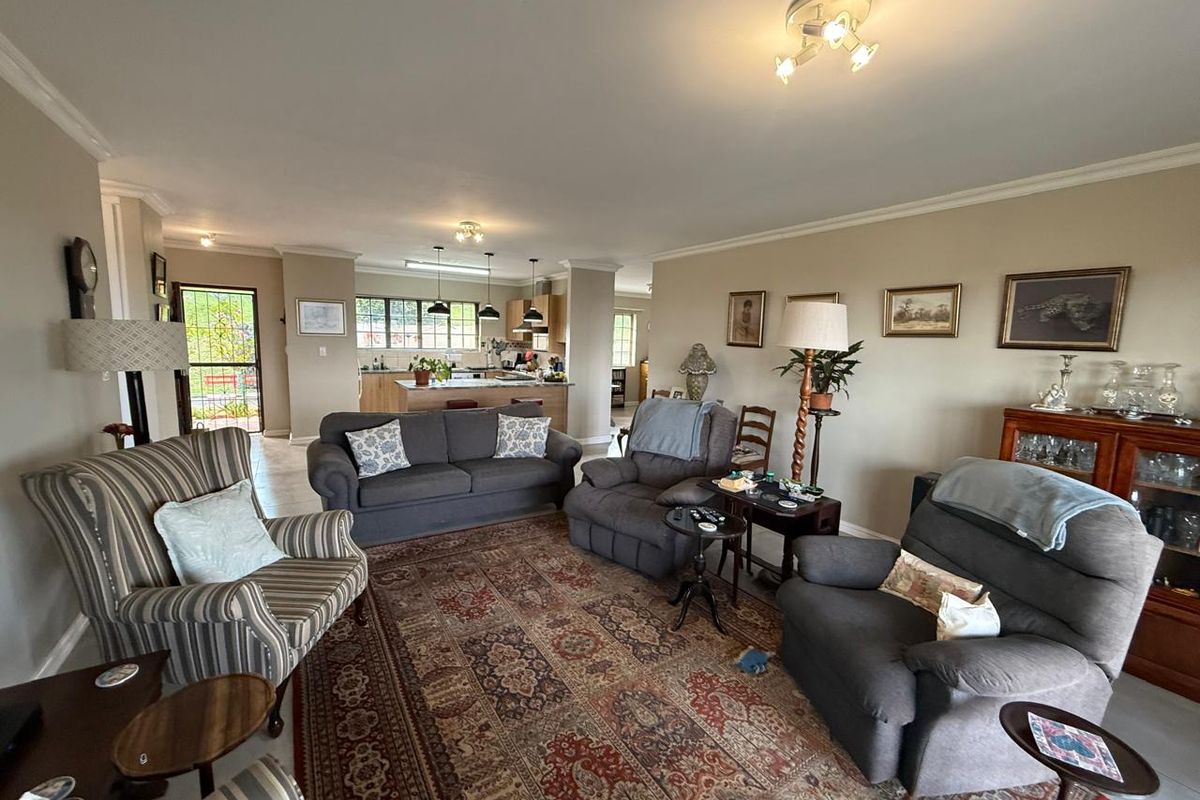 Modern 2 Bedroom Home with Midmar Views in Eagle Ridge Estate, Howick - Photo 5