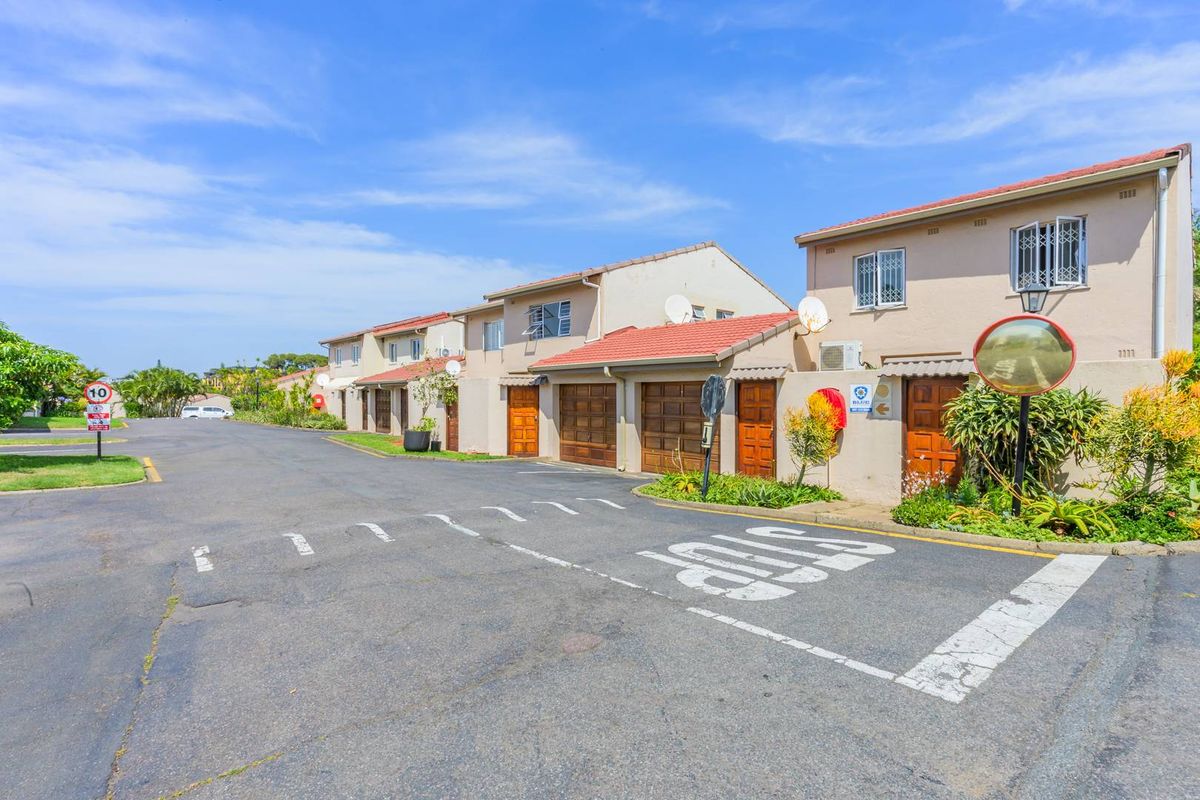 Hendra Estates - Embrace The Pinnacle Of Coastal Living With This Exceptional Property! - Photo 2