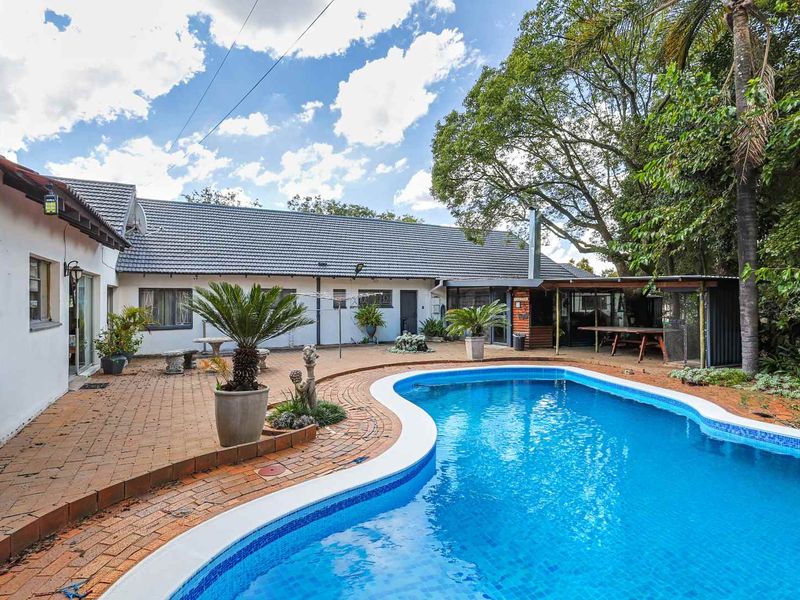 5 Bedroom Dual-Living Home with Exceptional Flexibility & Income Potential - Photo 2