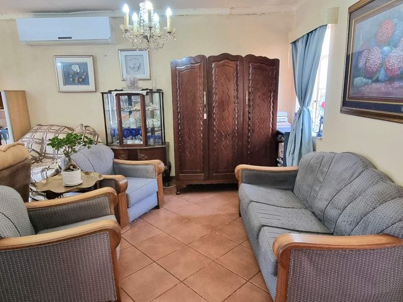 RENT OUT OR MOVE IN! - Photo 4