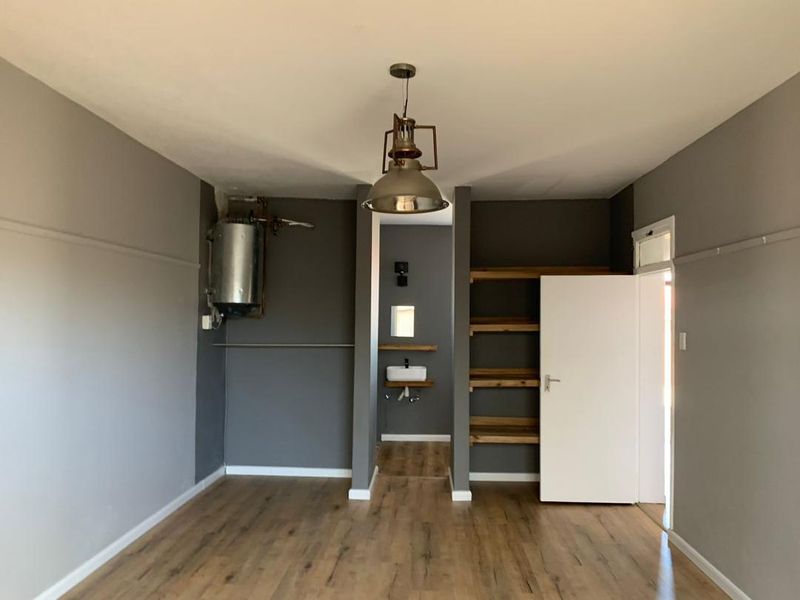 Close to Lagoon! Ground floor Apartment! One level! Perfect for the beginner! - Photo 4