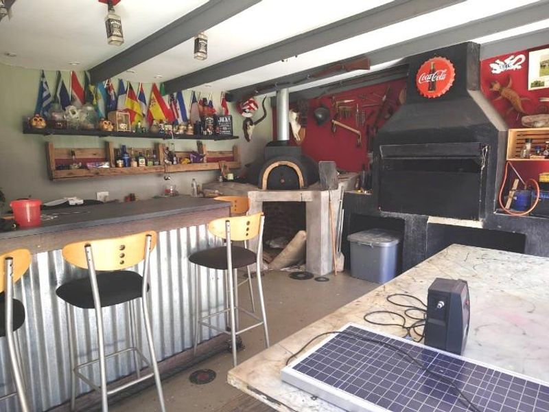 Ideal for a large or growing family, providing the verstility of space, versatility and charm - Photo 10