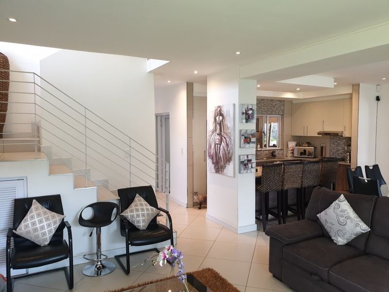 4 BEDROOM TOWNHOUSE FOR SALE NEAR RIVONIA - Photo 4