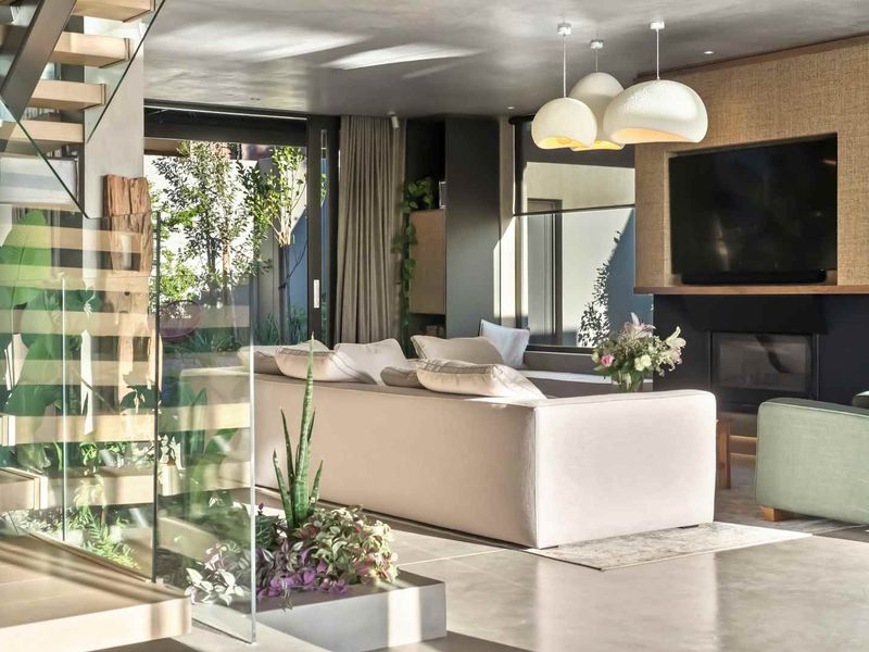 STYLISH NEW HOME WITH BEAUTIFUL FEATURES - Photo 3