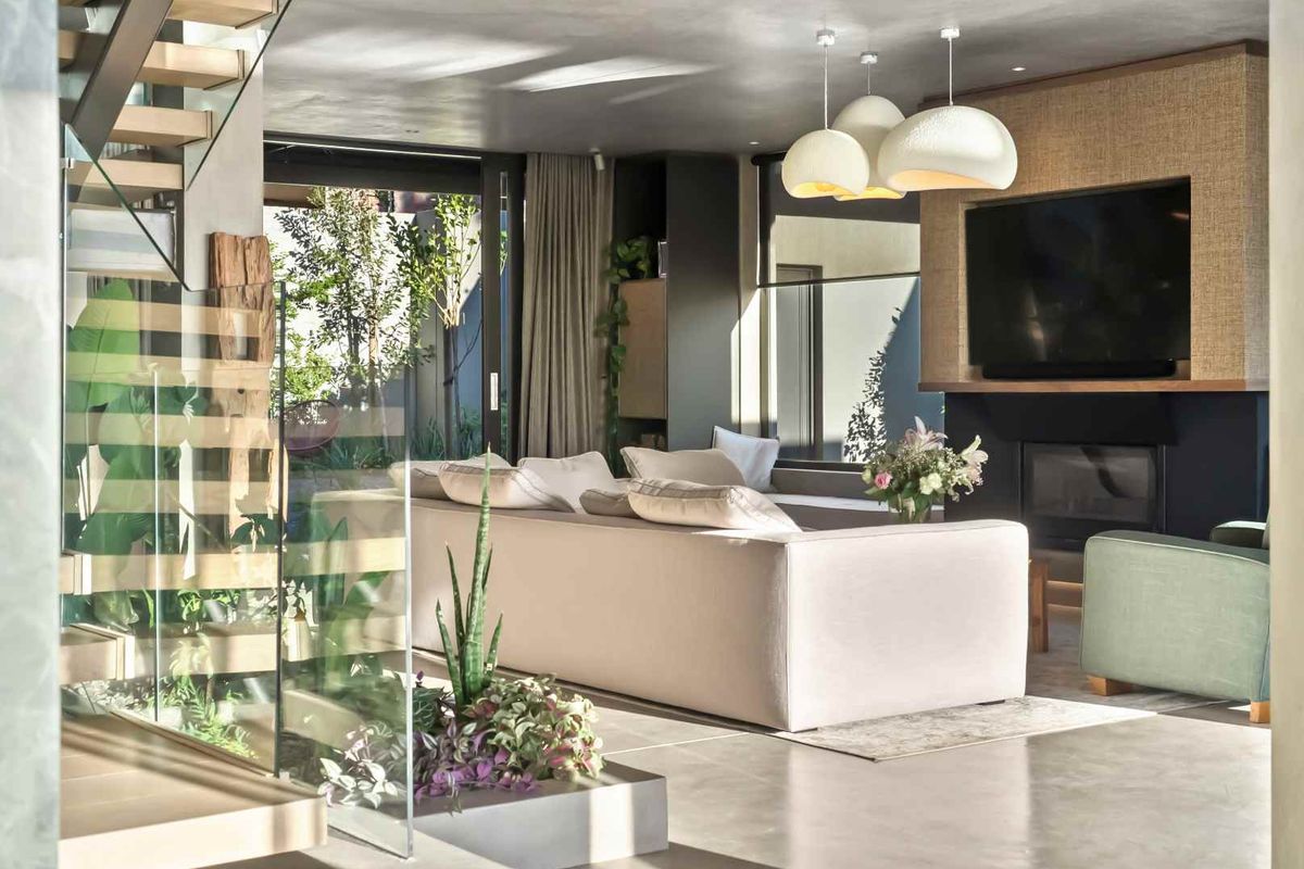 STYLISH NEW HOME WITH BEAUTIFUL FEATURES - Photo 3