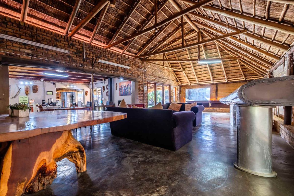 A GUESTHOUSE NEAR THE AIRPORT - Photo 4