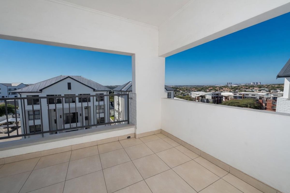 STUNNING VIEWS COME WITH THIS WELL PRICED PENTHOUSE APARTMENT FOR SALE IN GREENSTONE - Photo 2