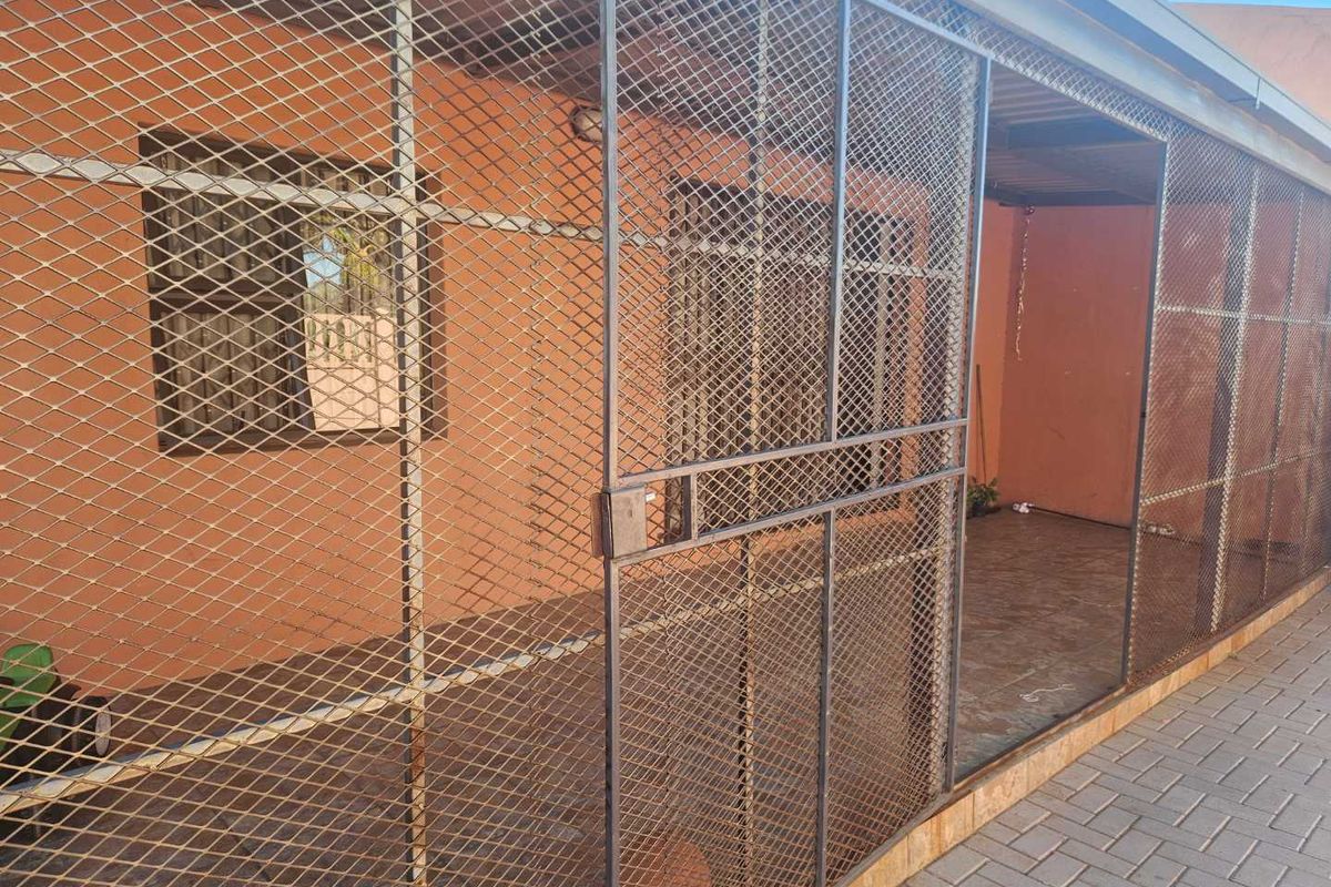 Charming Semi-detached home for sale in Riviera - Photo 3