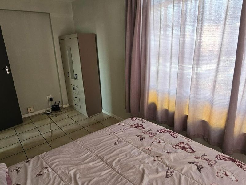 2 Bedroom Flat For Sale - Photo 9