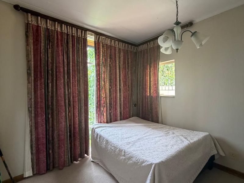 Old world charm with a tranquil garden and a 270 degree view of Klein Windhoek– Available for Rent - Photo 10