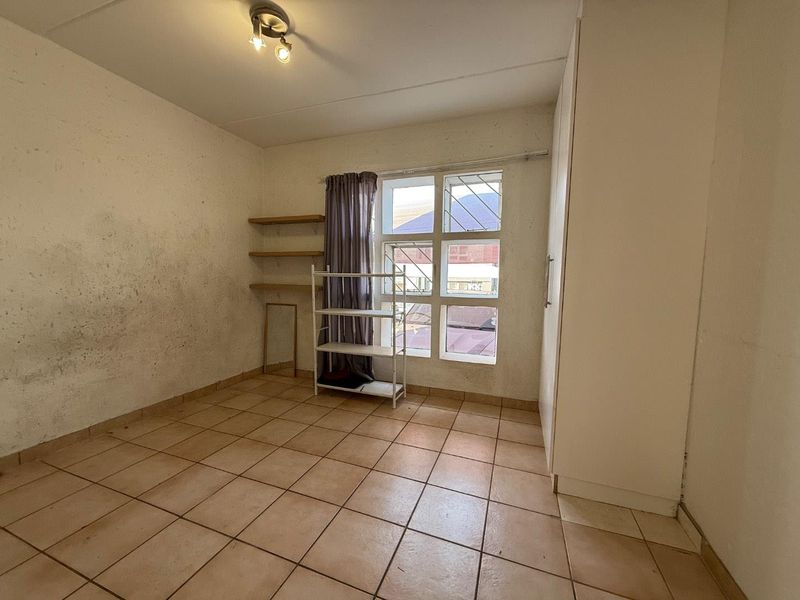 3 Bedroom Townhouse with Great Potential in Cricklewood, Mulbarton - Photo 9
