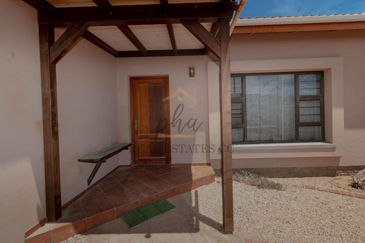 Coastal Charm - Photo 4