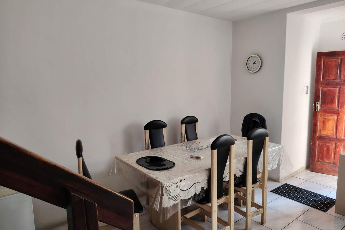 Spacious 3-Bedroom Duplex Townhouse in Secure Benoni Complex - Photo 5