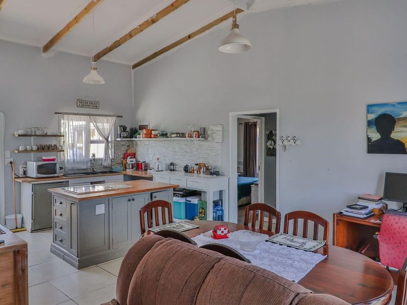 Four Bedroom Holiday Home - De Kelders - Photo 6