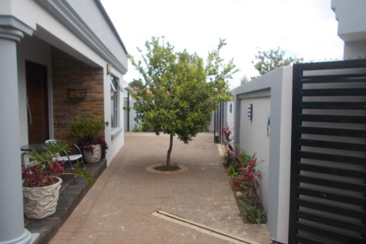 Immaculate property looking for a new owner. - Photo 4