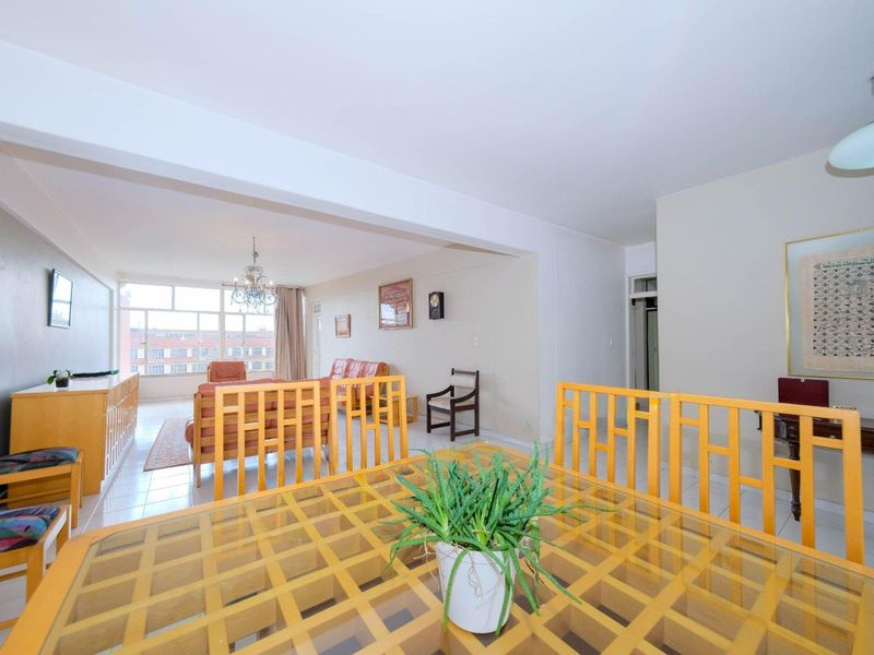 Exciting new find in this sought after complex Chartwell! - Photo 3