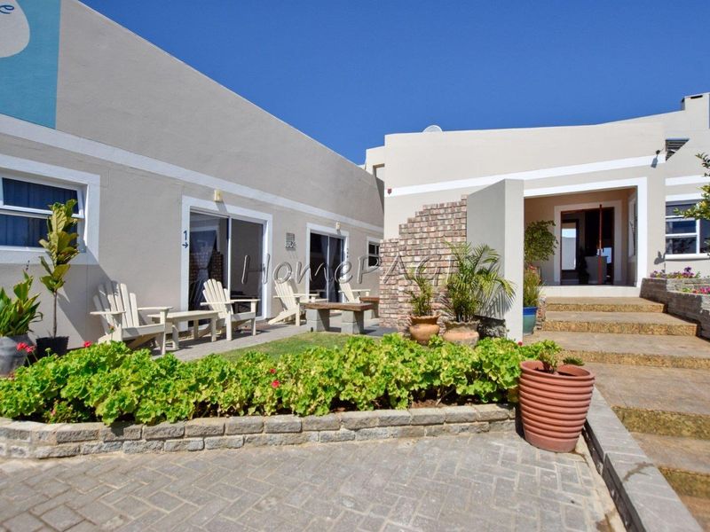 Mile 4 Ext 1, Swakopmund:  9 Bedr Versatile Property is for Sale - Photo 2