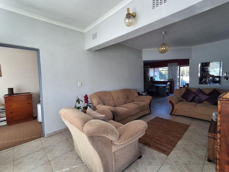 Large Family Home for sale - Photo 2